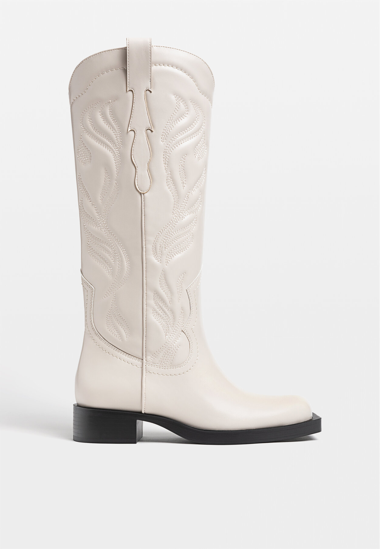 Botas militares 2025 negras mujer stradivarius