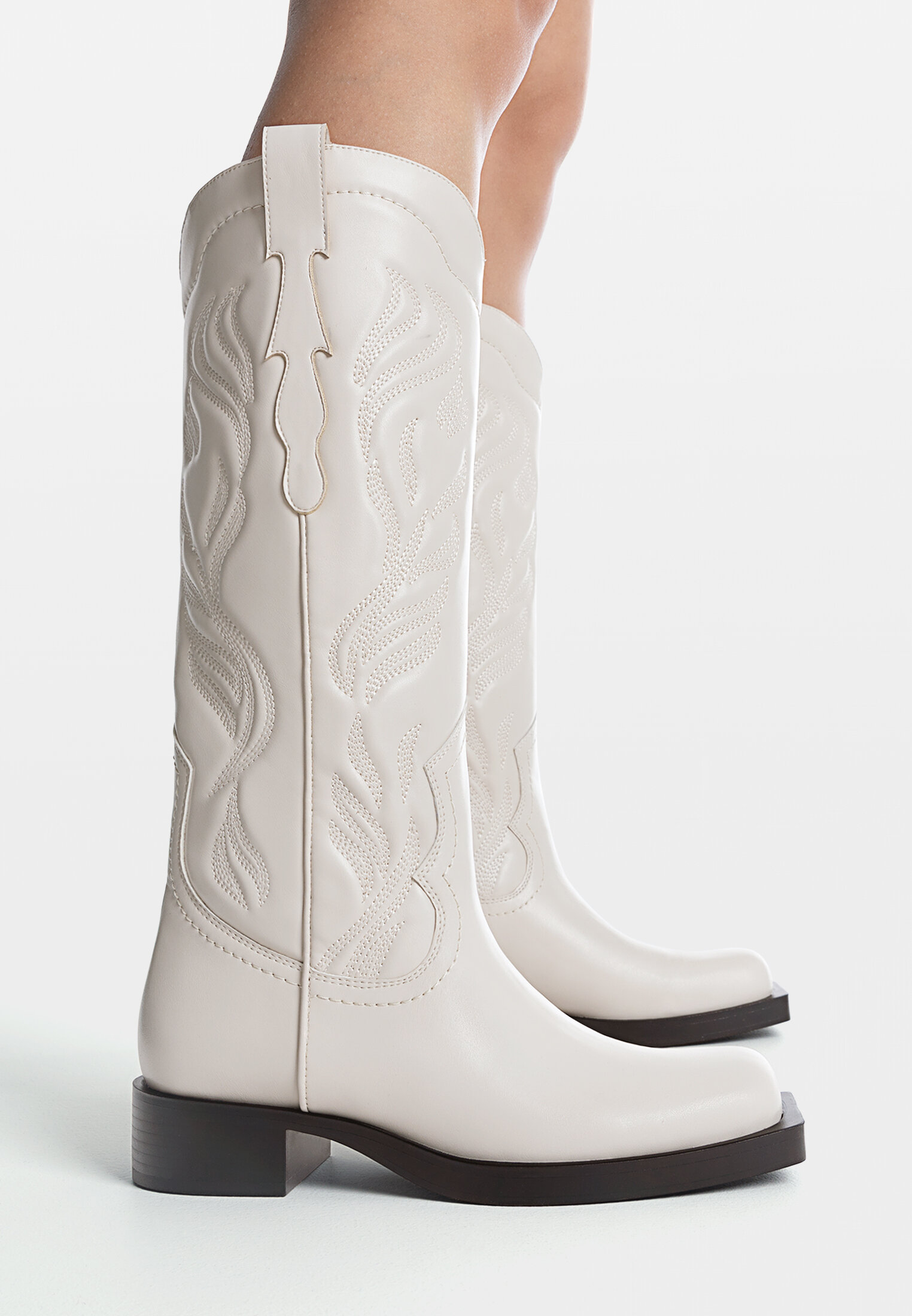 Haru flat on sale cowboy boot
