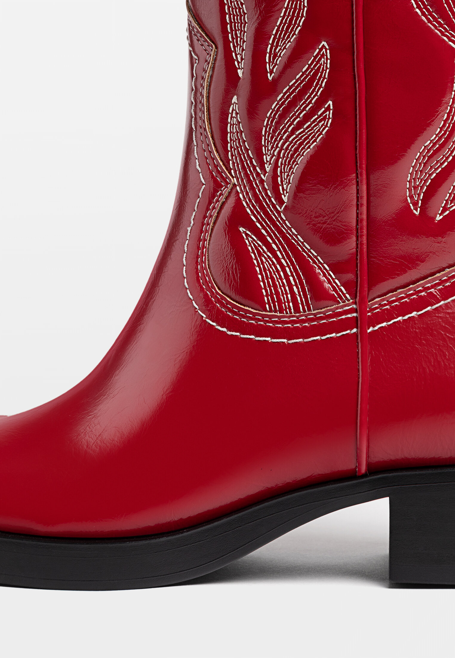 Botas planas cowboy Stradivarius Mexico
