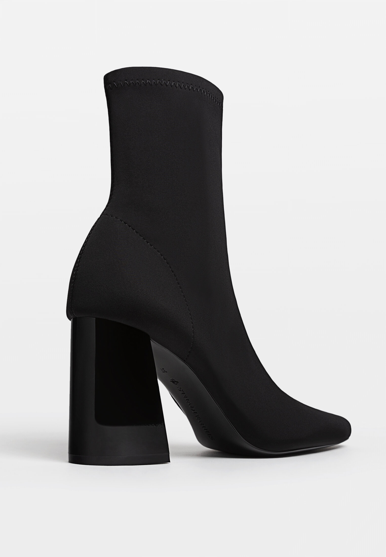 Botines 2025 negro stradivarius