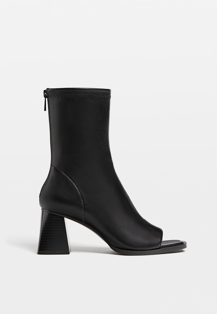 High-heel ankle boots with toe detail