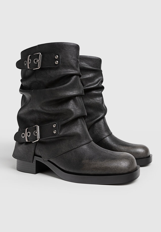 Stradivarius Flat slouchy biker boots  GREY 5