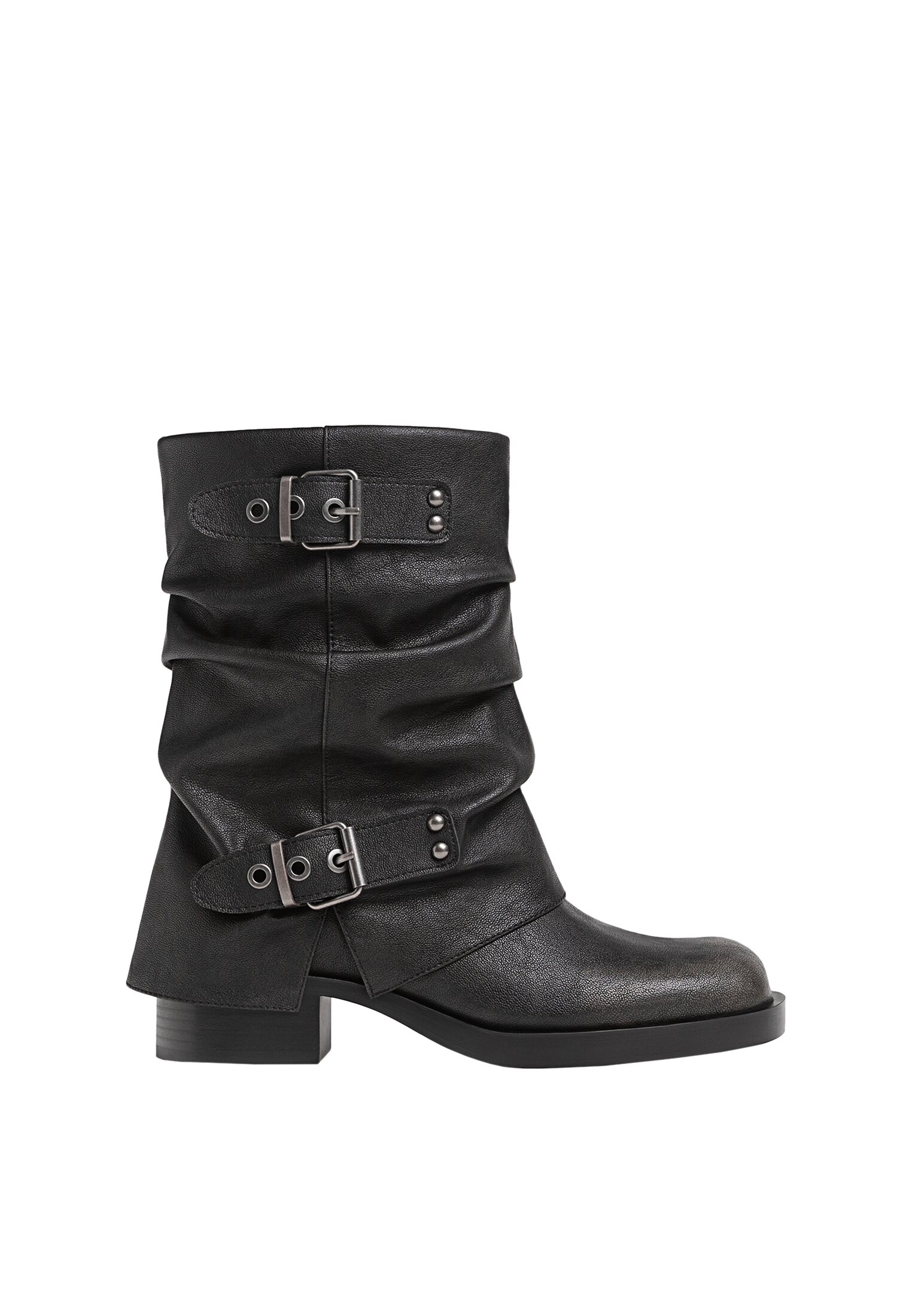 Flat slouchy biker boots Women s fashion Stradivarius Nederland
