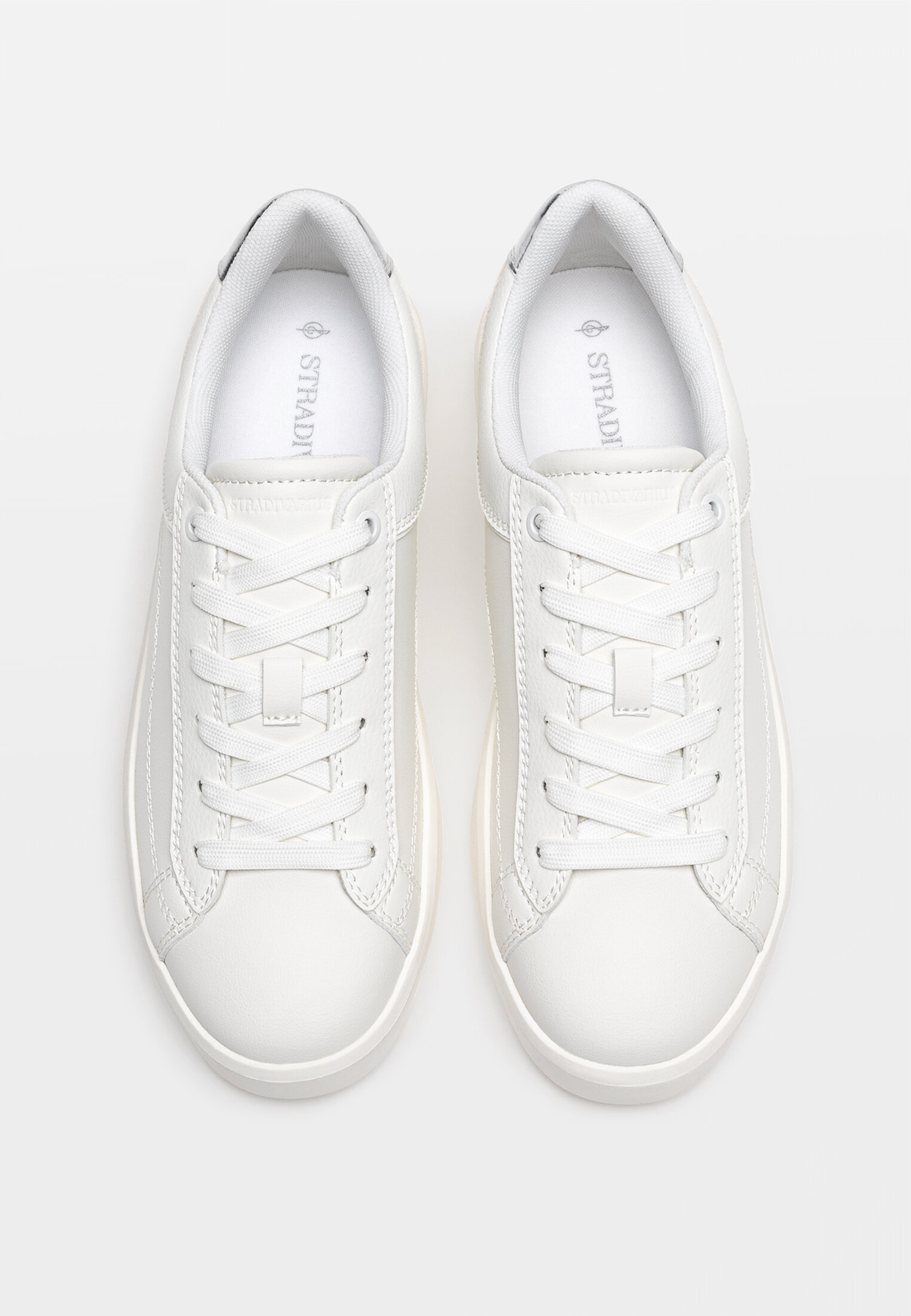 Zapatillas blancas clearance mujer stradivarius