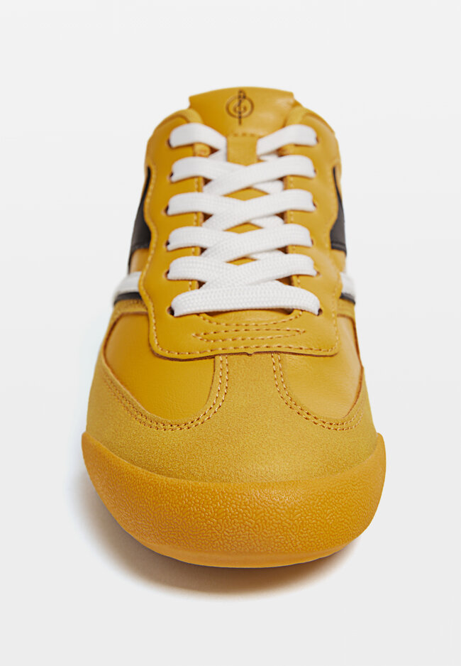 Stradivarius Sneakers casual rétro  GIALLO  40