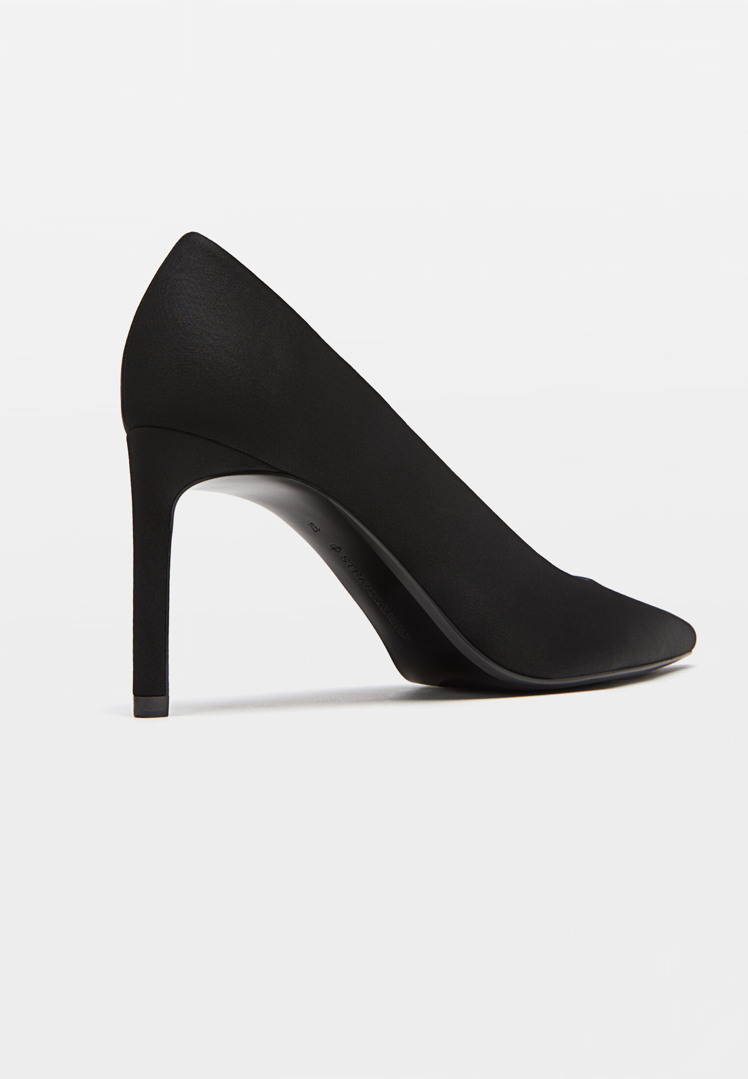 Scarpe con tacco sottile