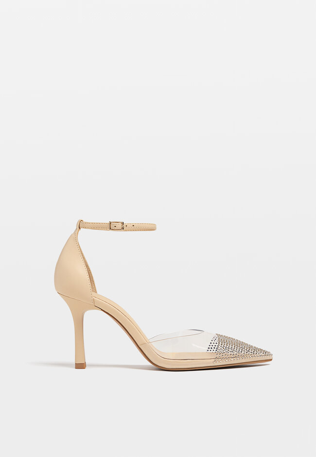 

Stradivarius Absatzschuhe aus Vinyl mit Verzierung BEIGE 35