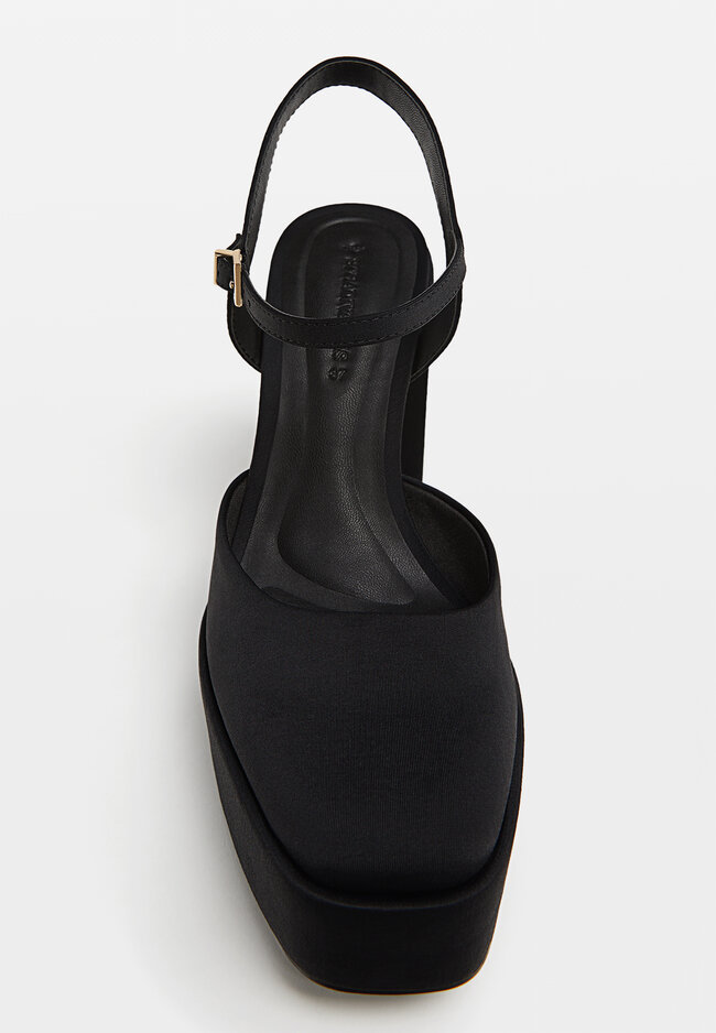 Stradivarius Scarpe con tacco e plateau slingback  NERO  40