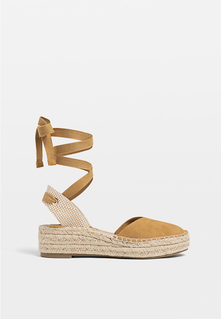 

Stradivarius Wiązane espadryle BEŻOWY 39