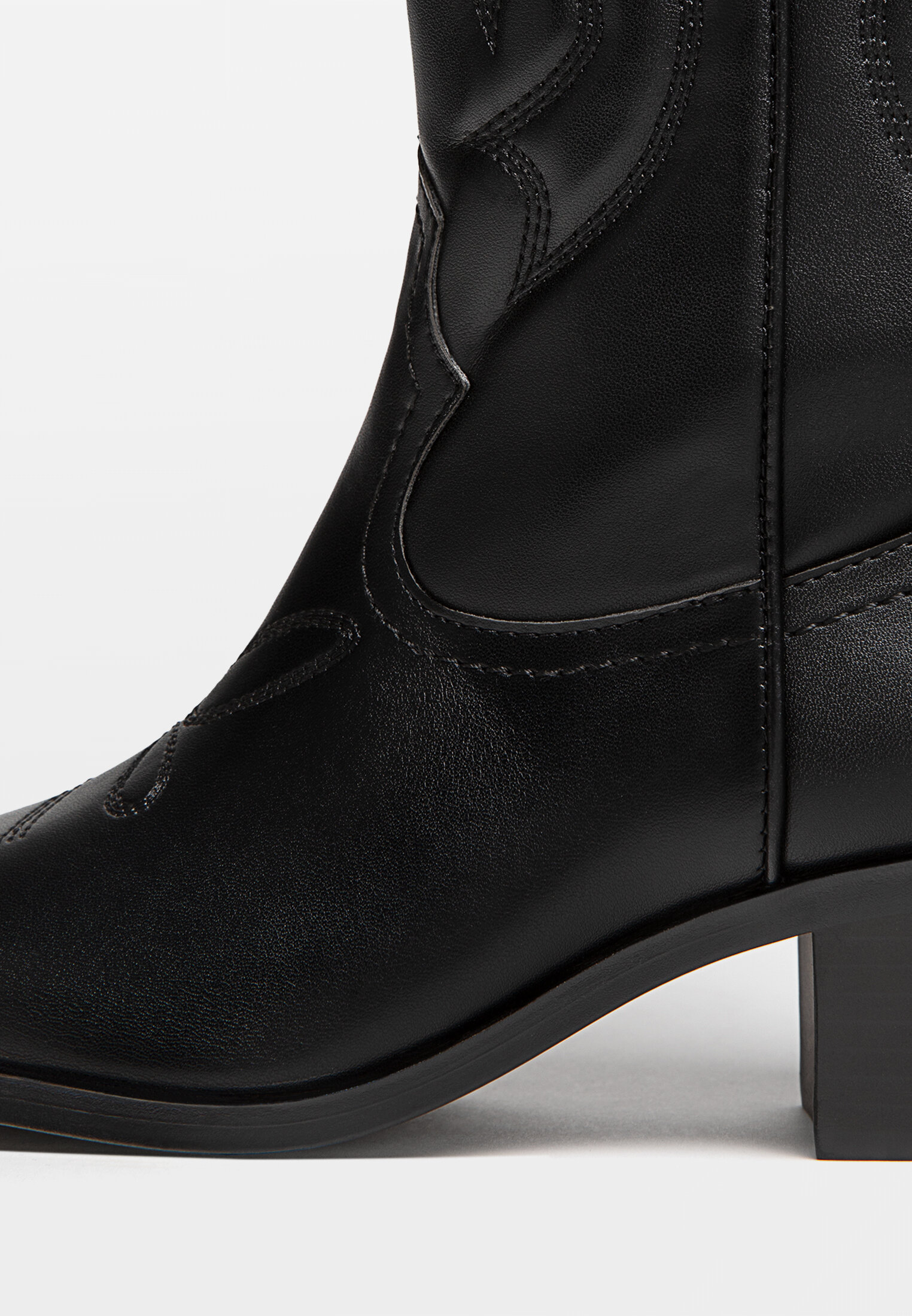 Cowboy knee high boots Women s fashion Stradivarius United Kingdom