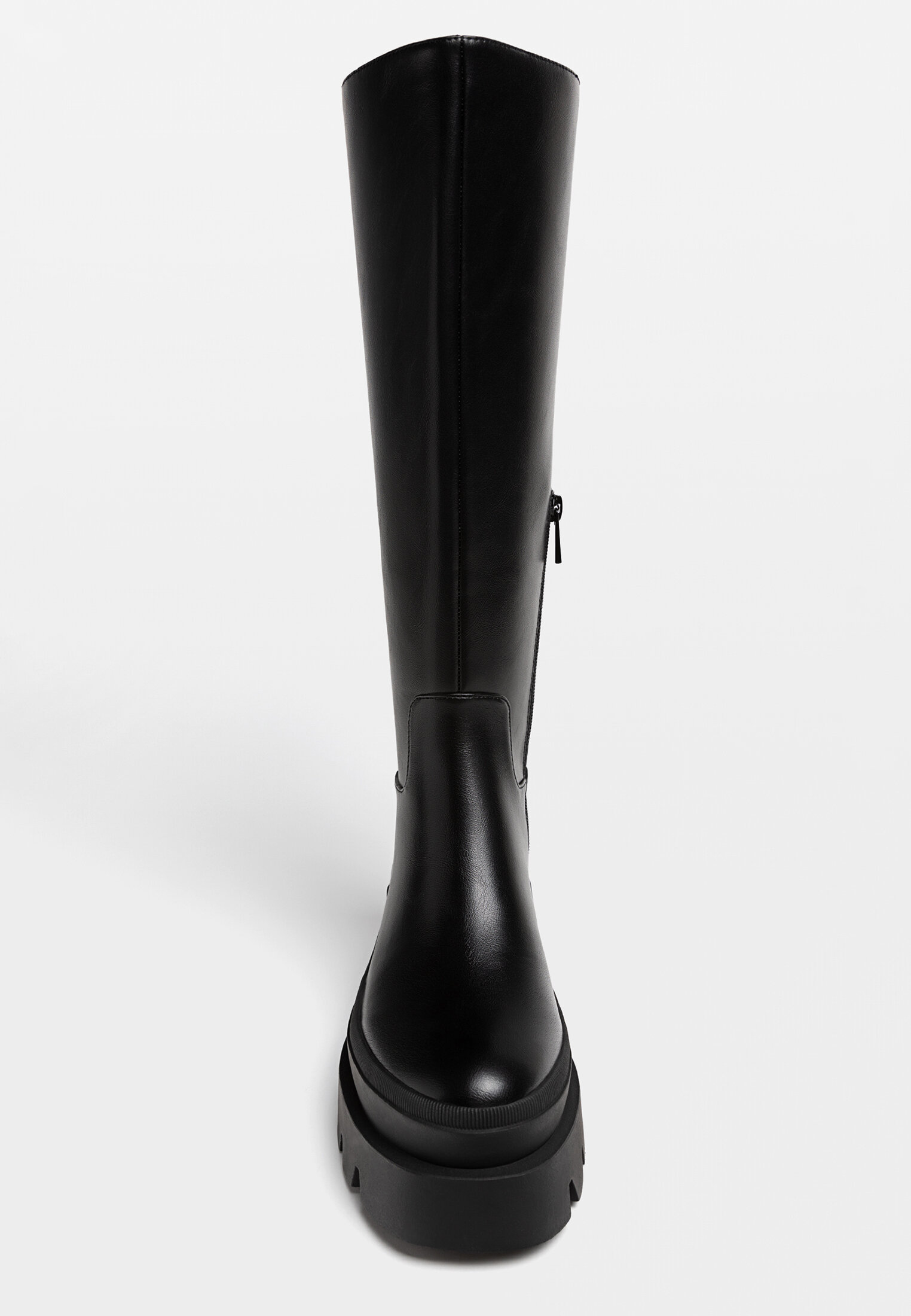 Botas planas stradivarius 2025