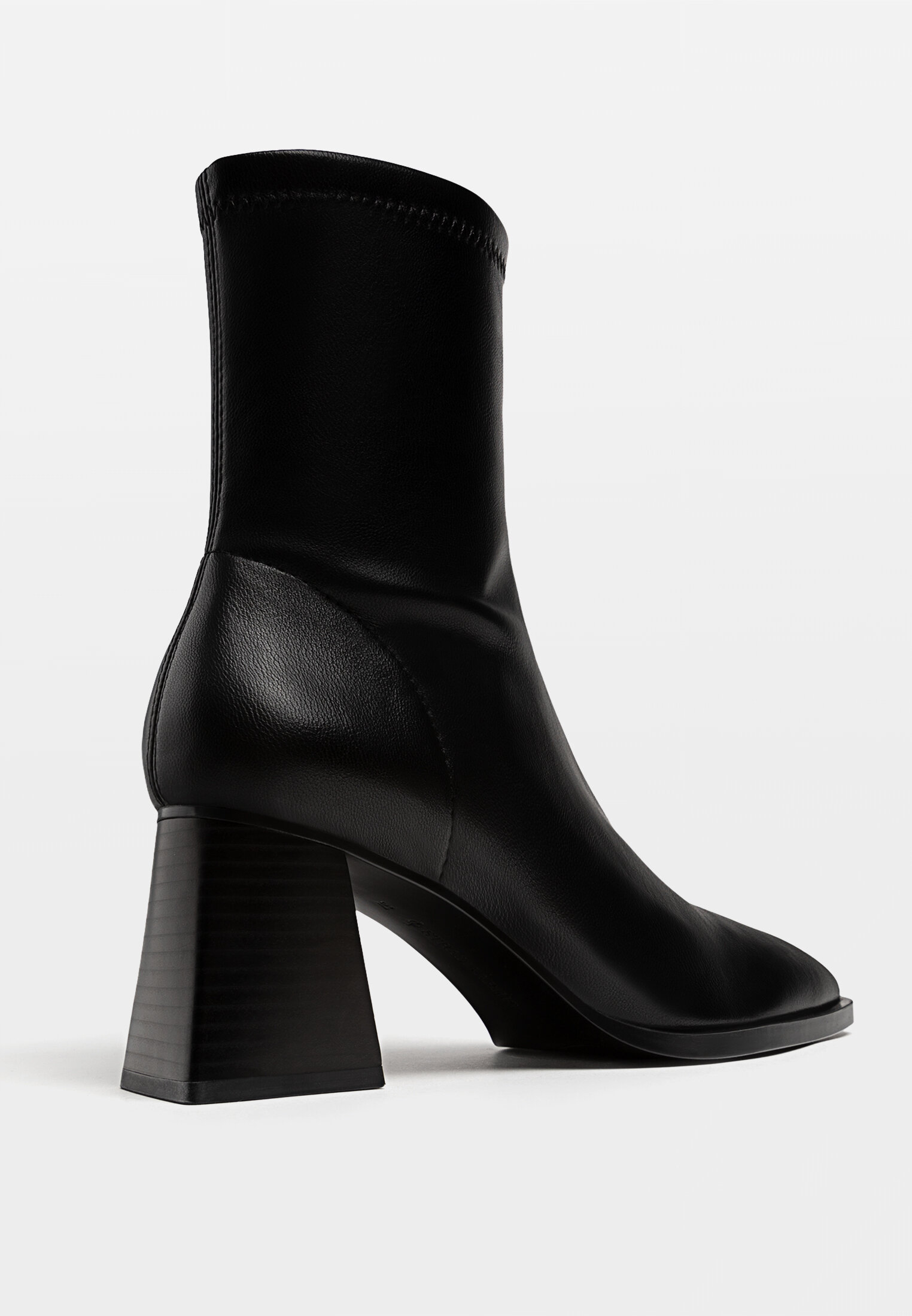 Botins stradivarius outlet