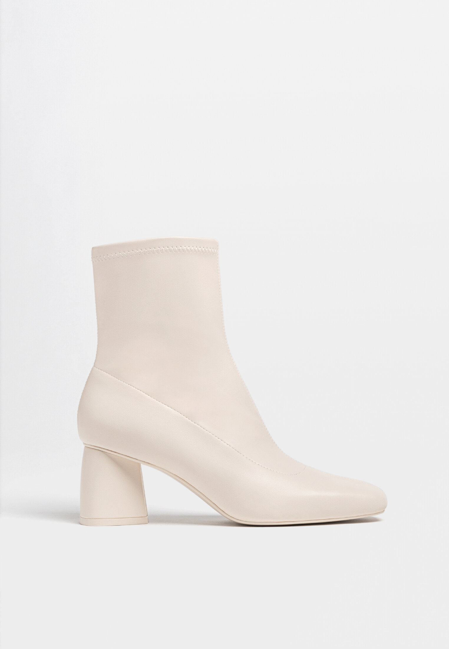 Block heel boots top