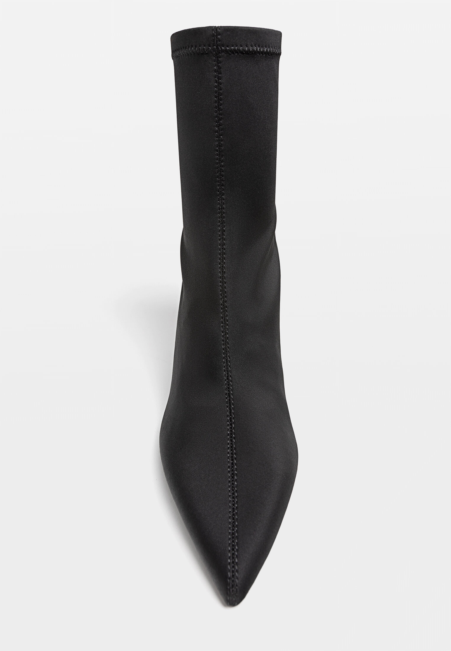 Stradivarius botines on sale negros