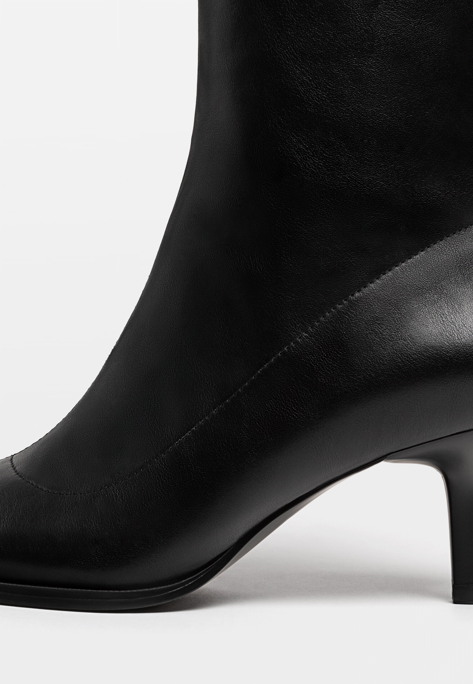 Botin negro shop tacon fino