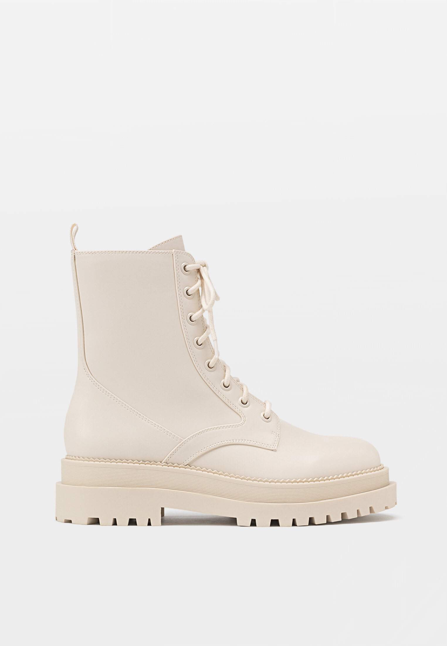 Lace up flat ankle boots Women s fashion Stradivarius Finland