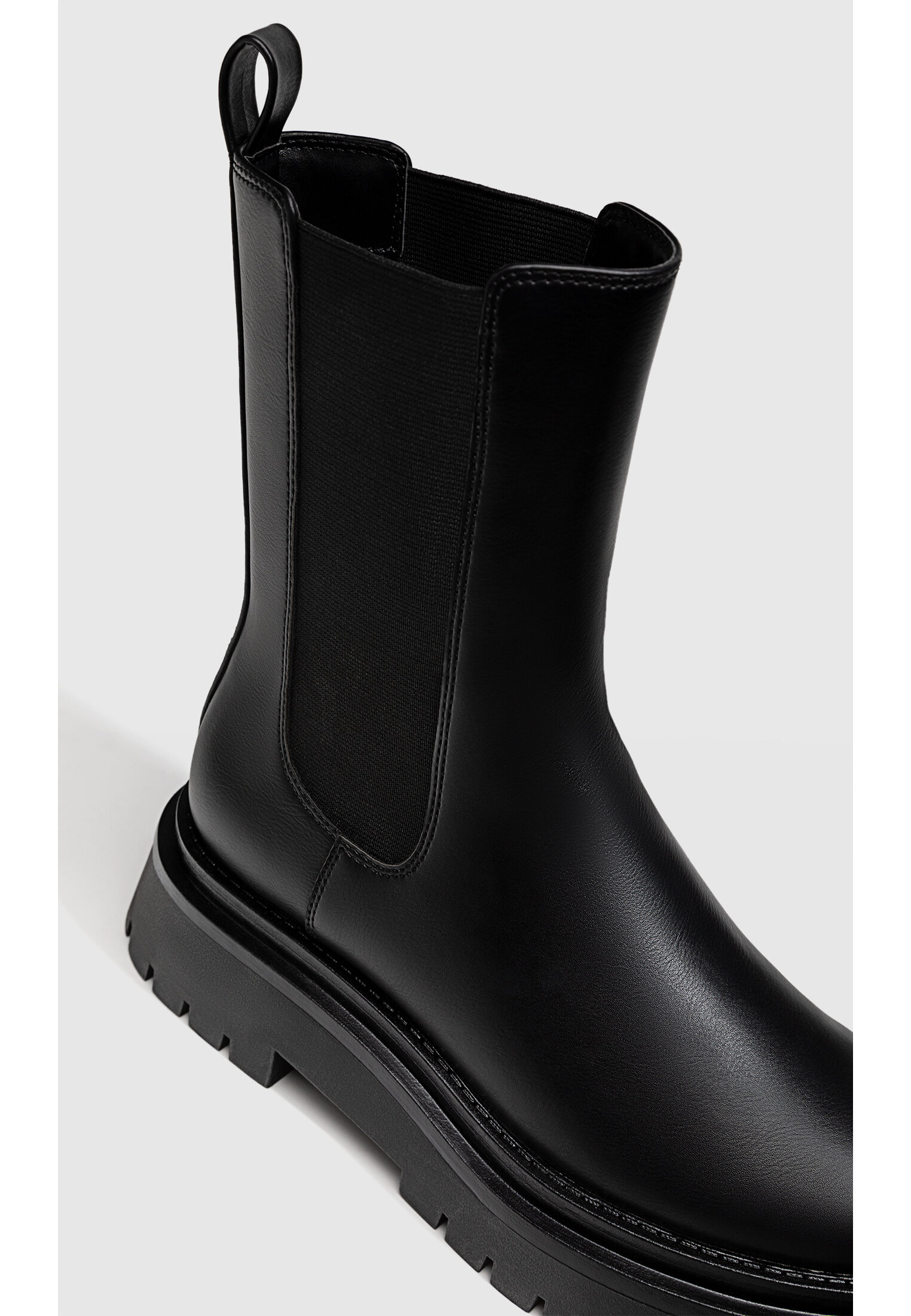 Flat Chelsea ankle boots