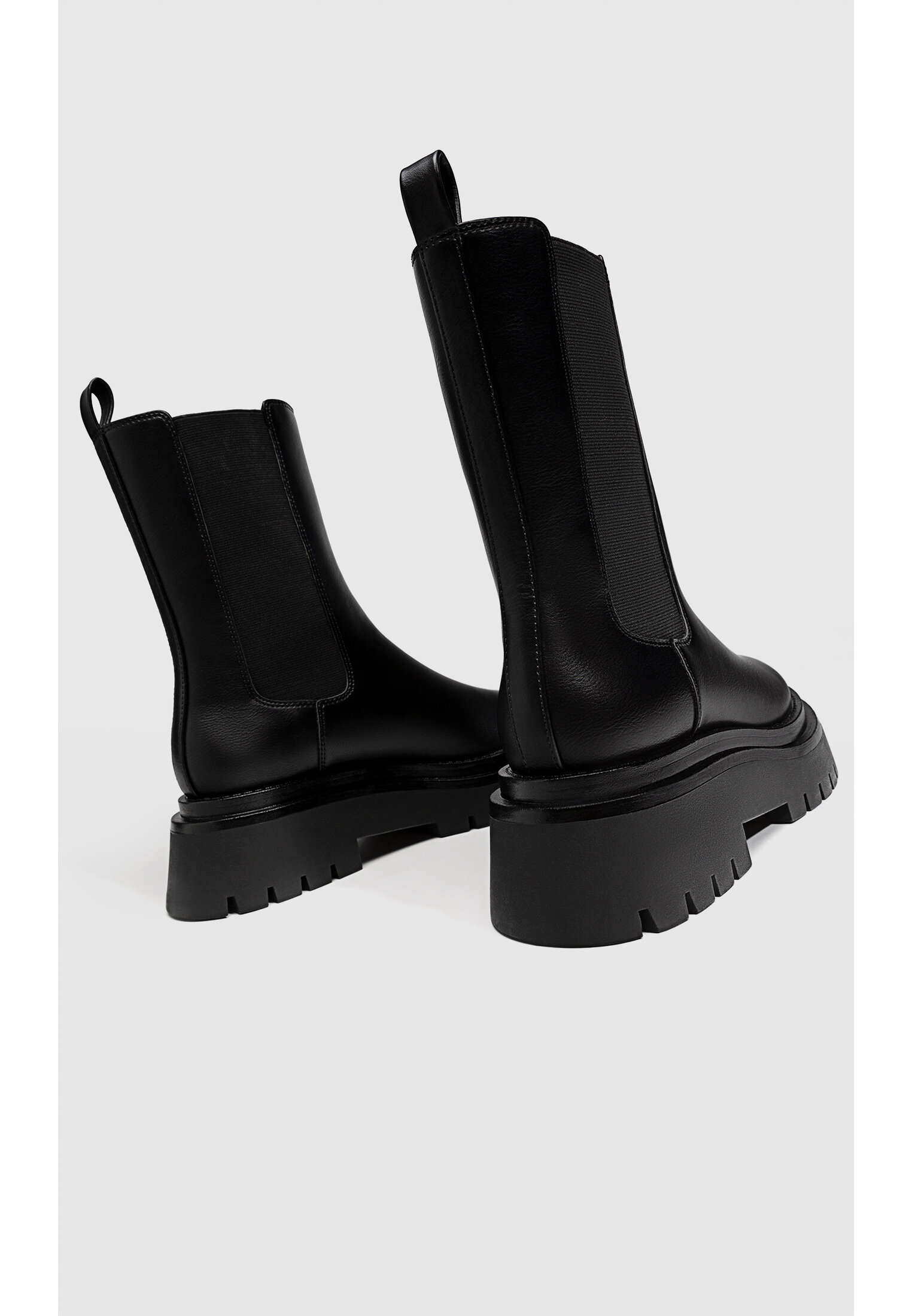 Boots stradivarius 2025