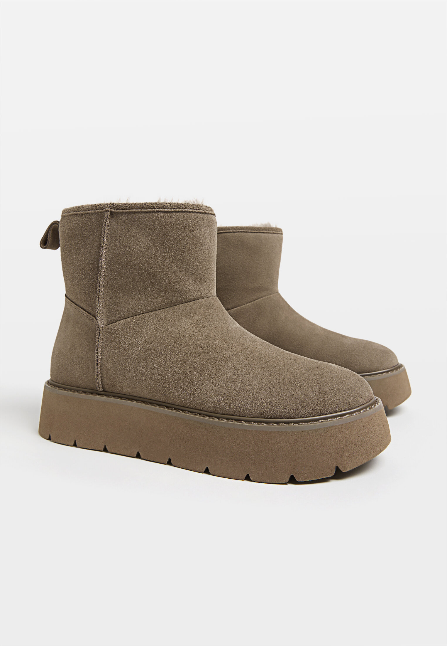 Botines planos pelo piel