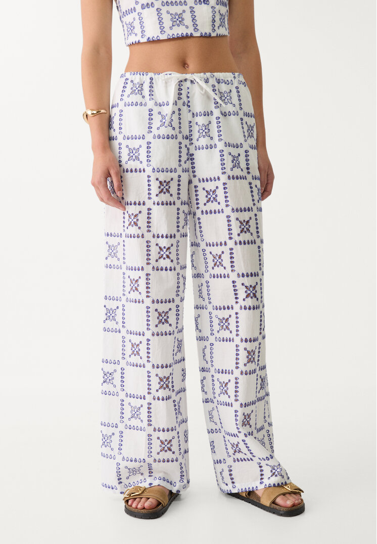 pantalon bordado azul