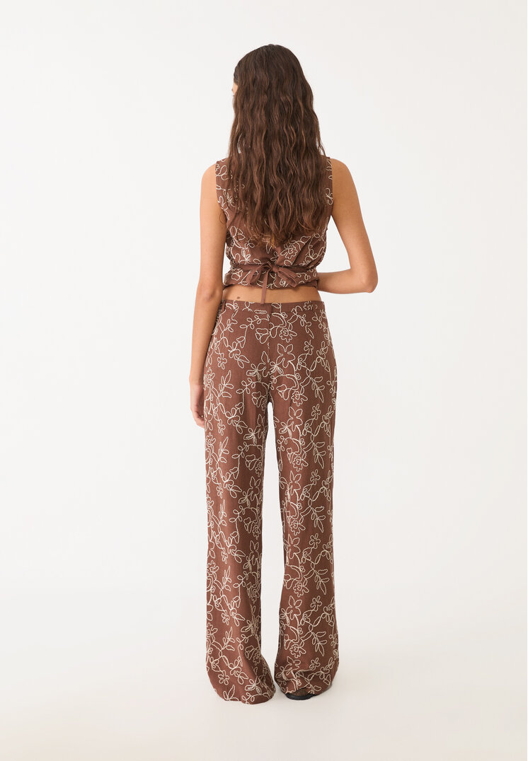 pantalon straight bordados con lino