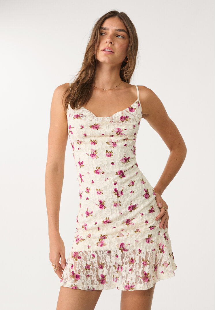 vestido corto tirantes encaje