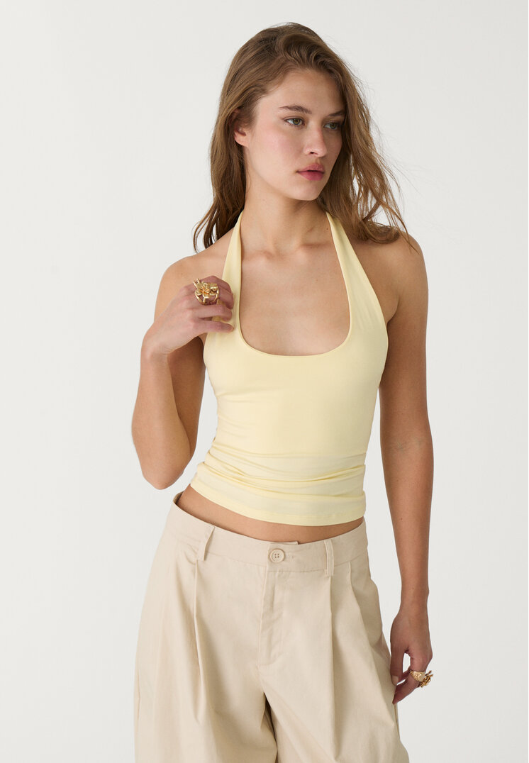 camiseta cuello halter