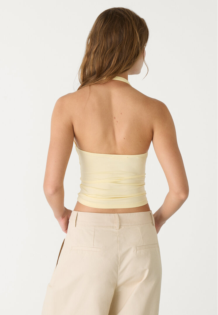 camiseta cuello halter
