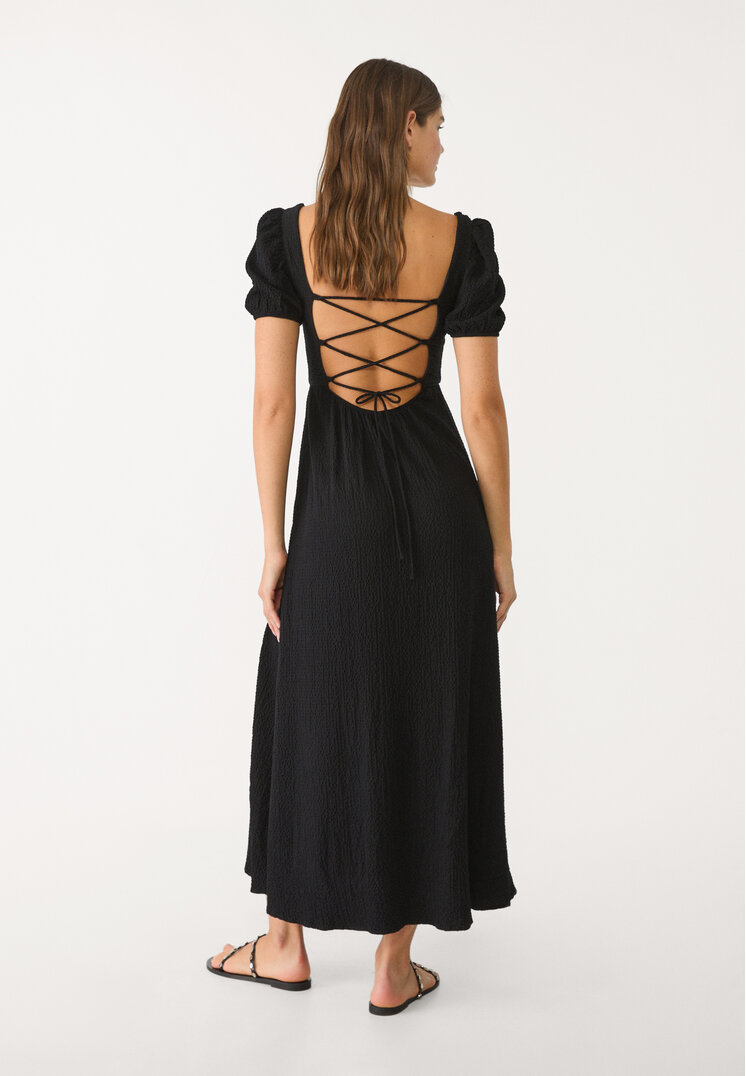 vestido largo fluido espalda cruzada