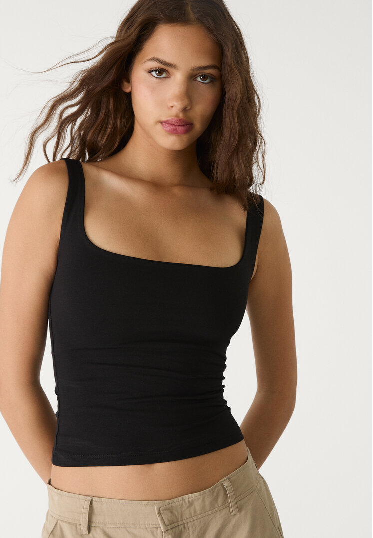 camiseta tirantes escote cuadrado
