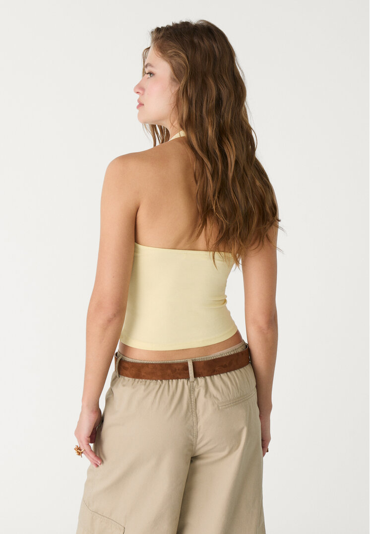 top halter escote pico
