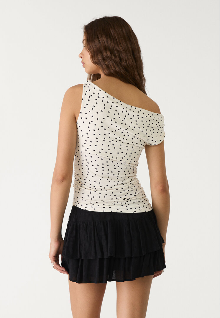camiseta asimetrica frunces topos