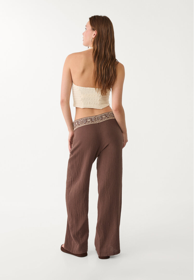 pantalon fluido bordado textura