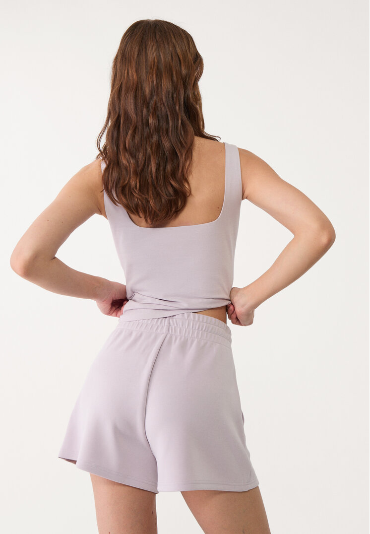 short costuras tacto suave