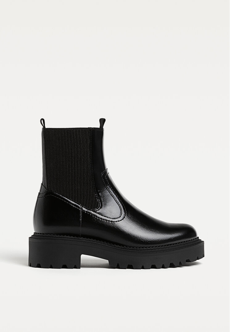 botines planos negros