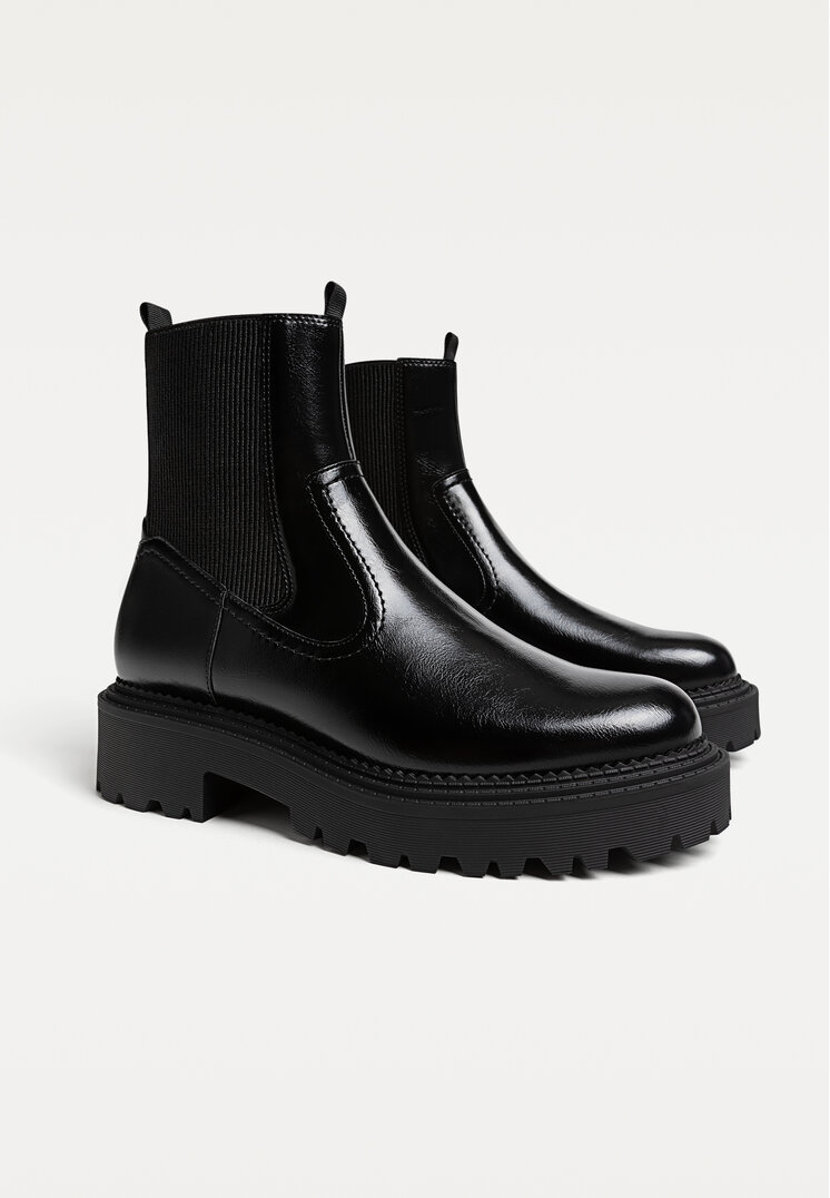 botines planos negros