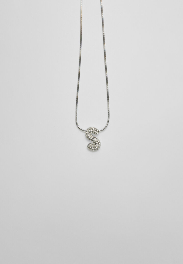 collar inicial brillos