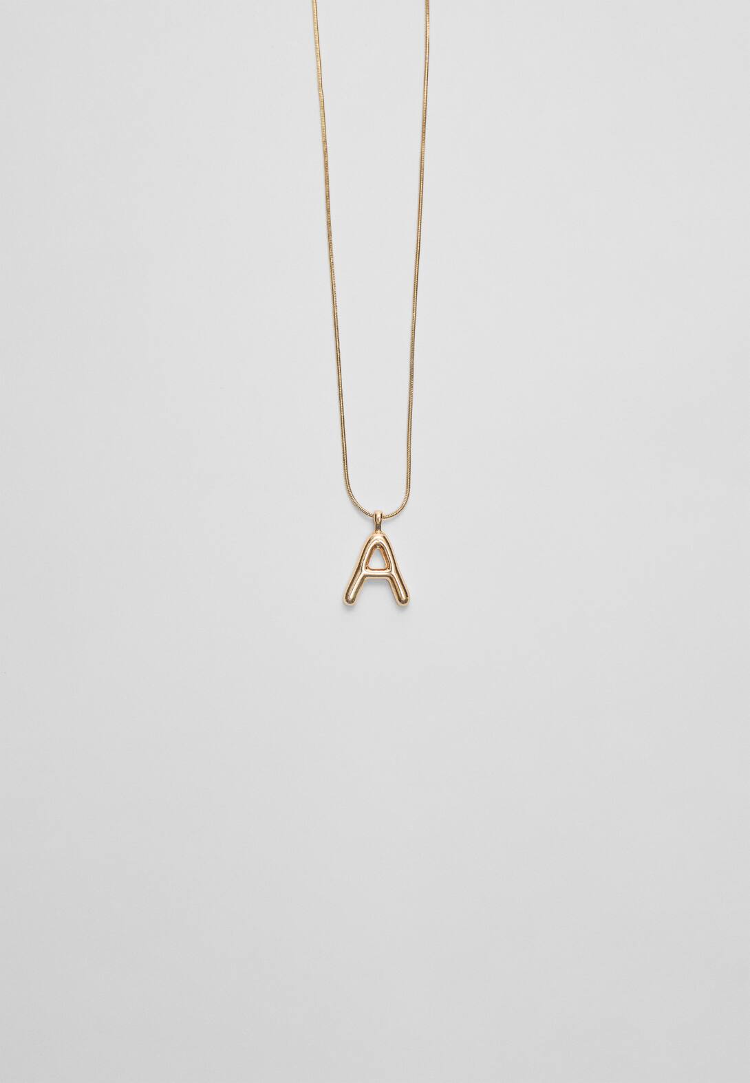 Collana con iniziale