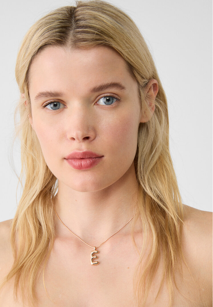 collar inicial