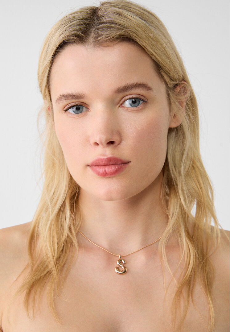 collar inicial