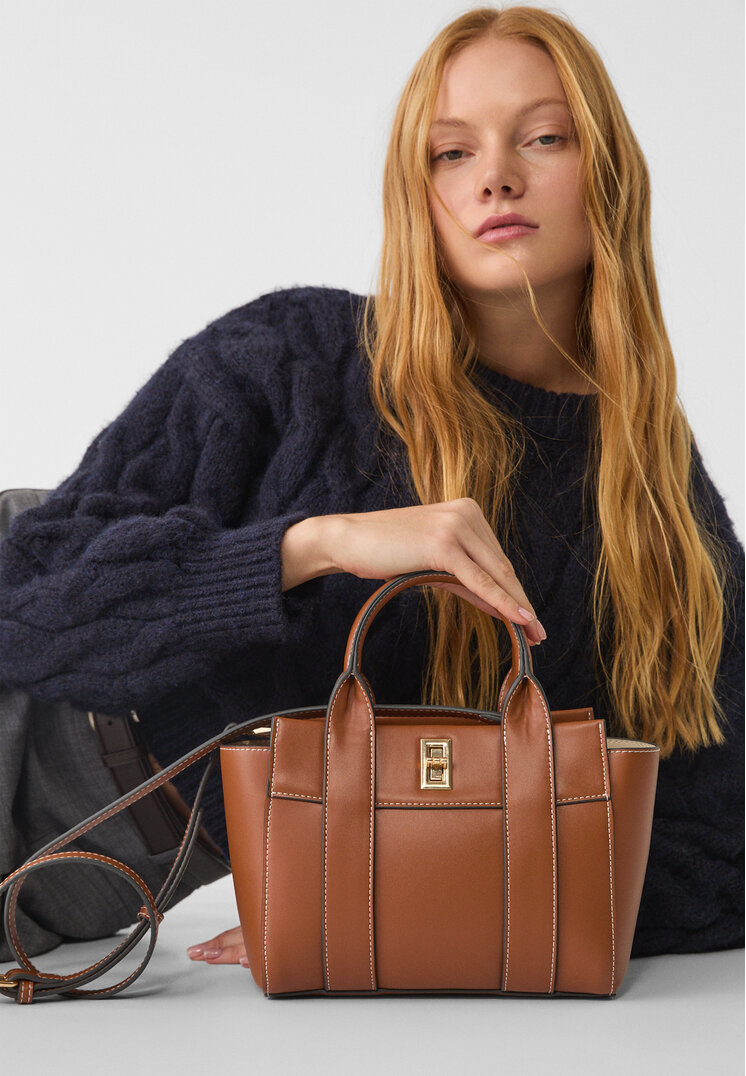 bolso tote con cierre