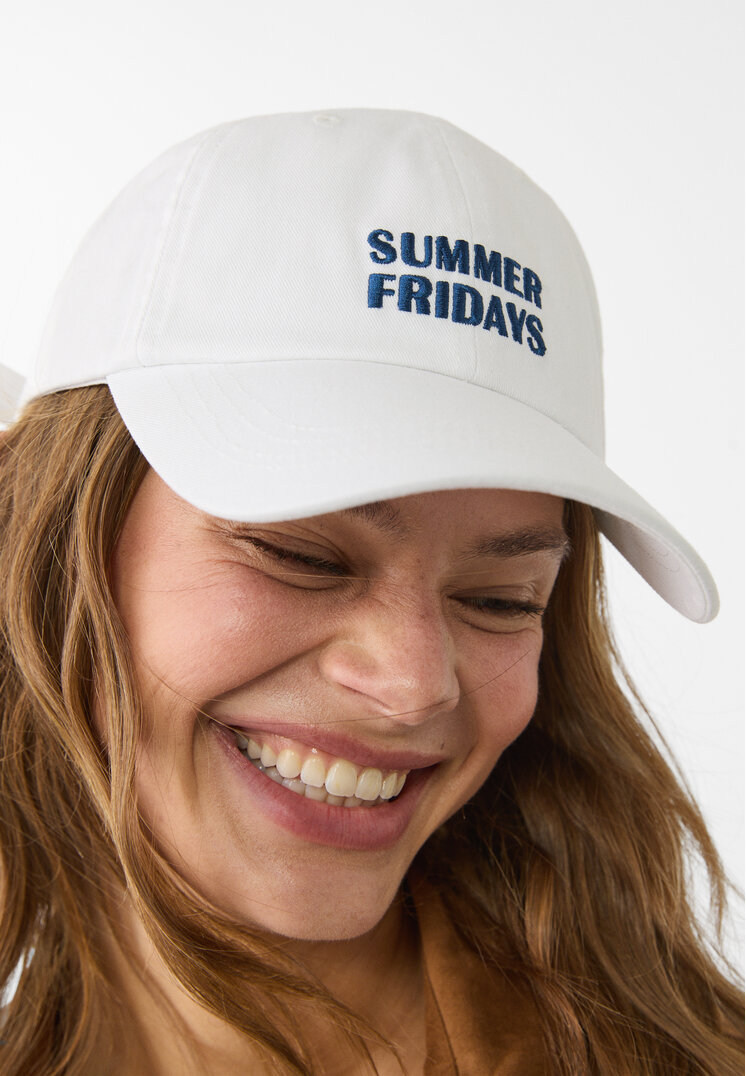 gorra mensaje summer fridays