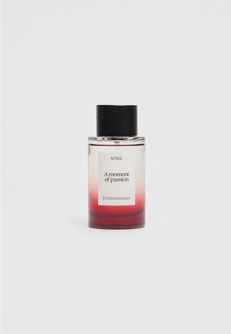 n052 a moment of passion eau de toilette