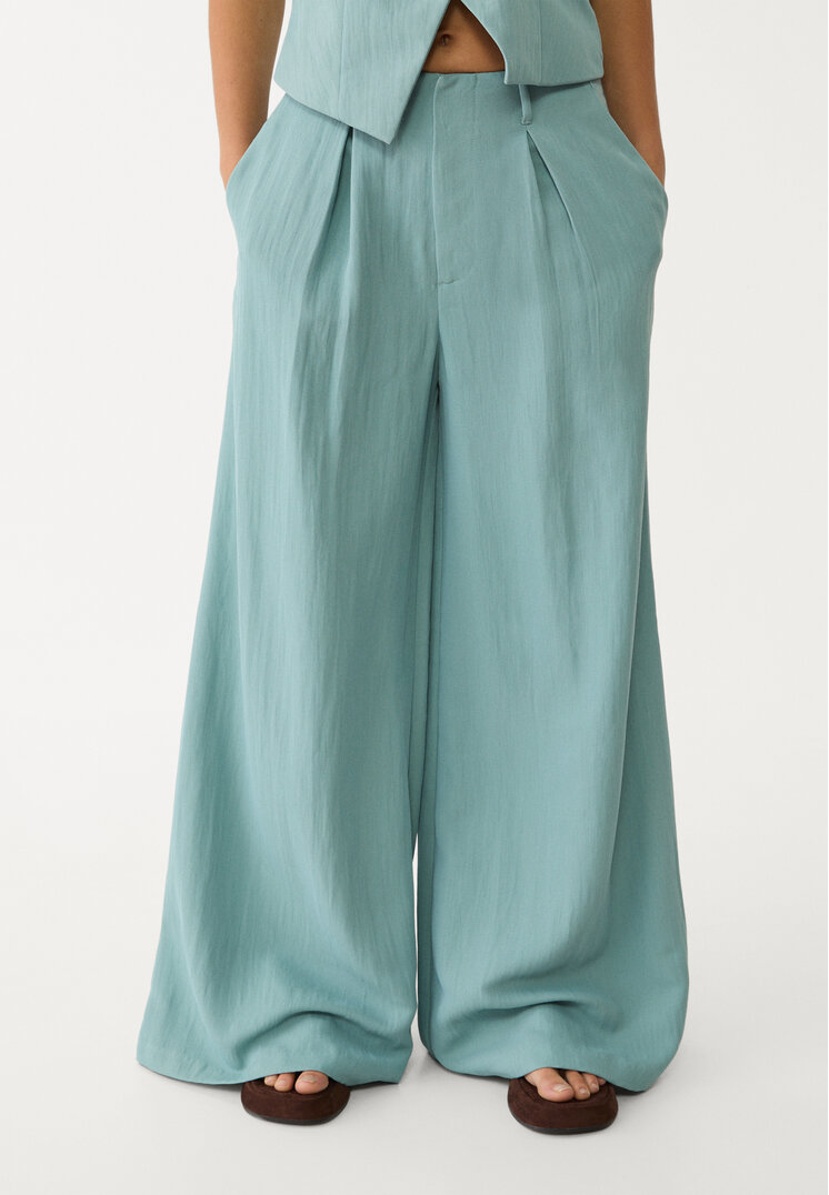 pantalon fluido pinzas textura