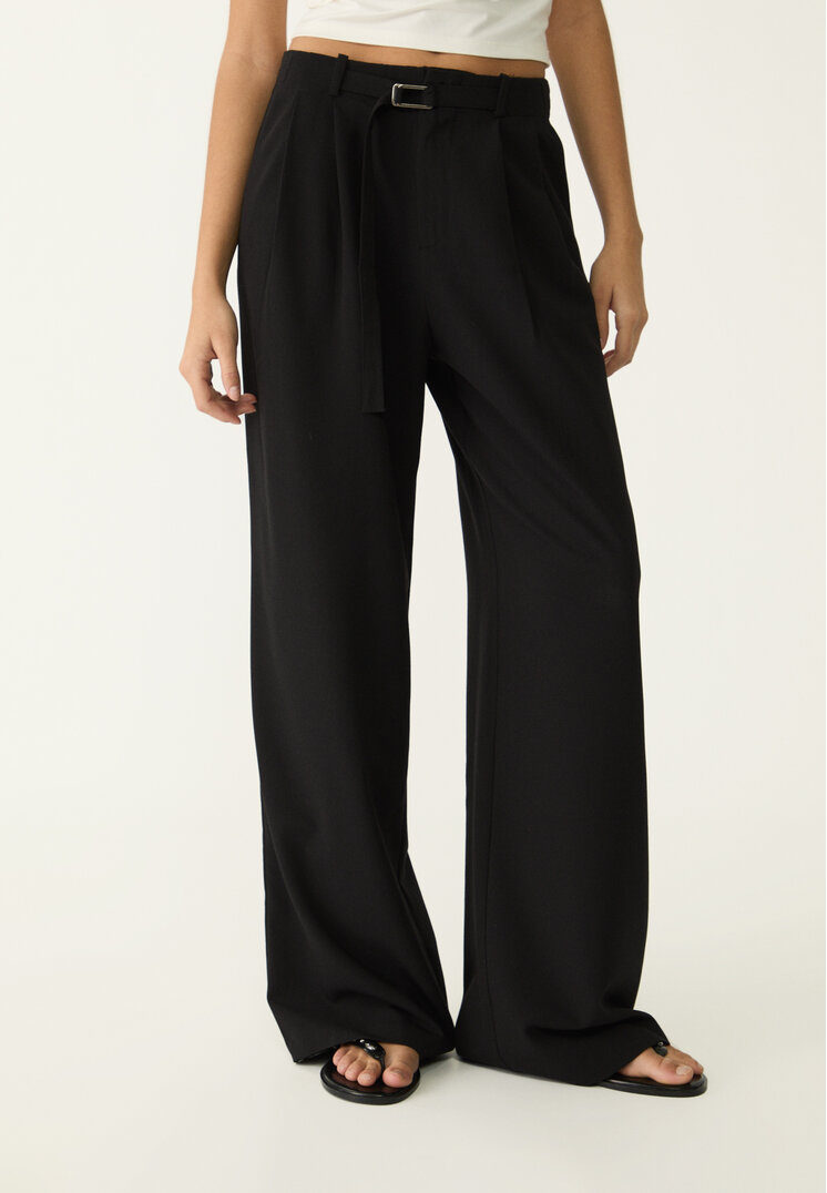 pantalon vestir ancho detalle hebilla