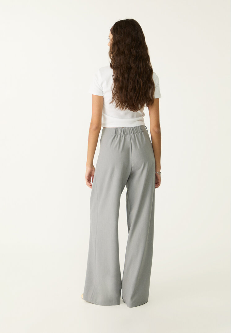 pantalon vestir ancho detalle hebilla