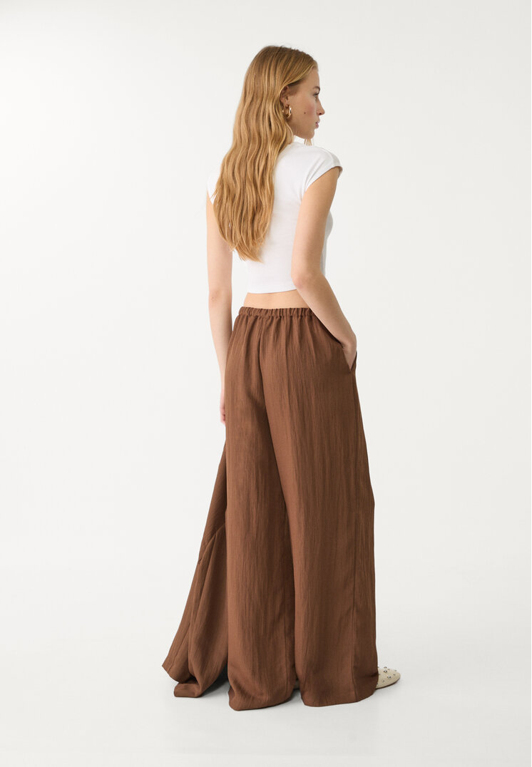 pantalon fluido pinzas textura