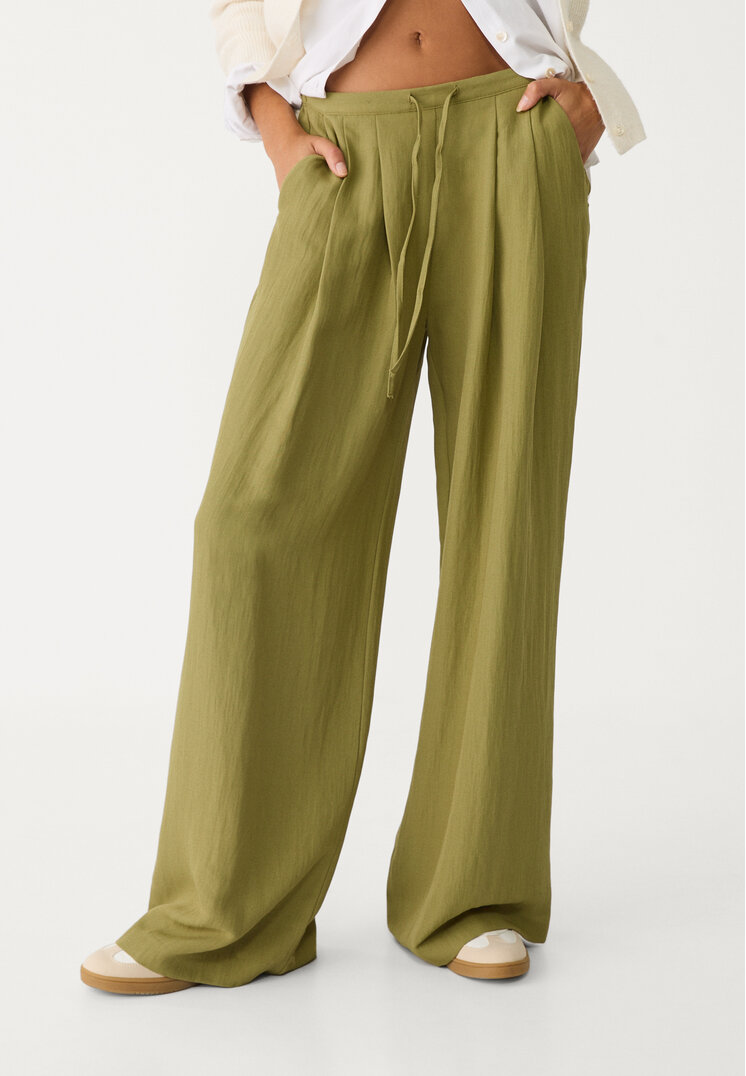 pantalon fluido pinzas textura