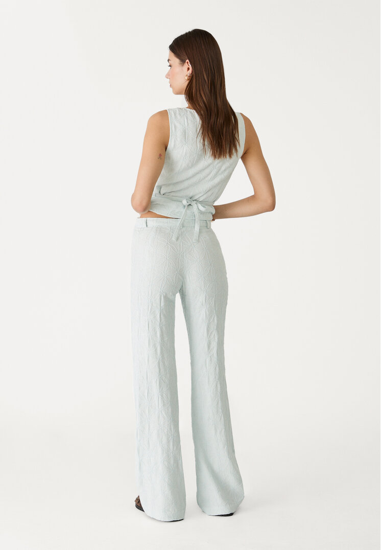 pantalon straight bordados con lino