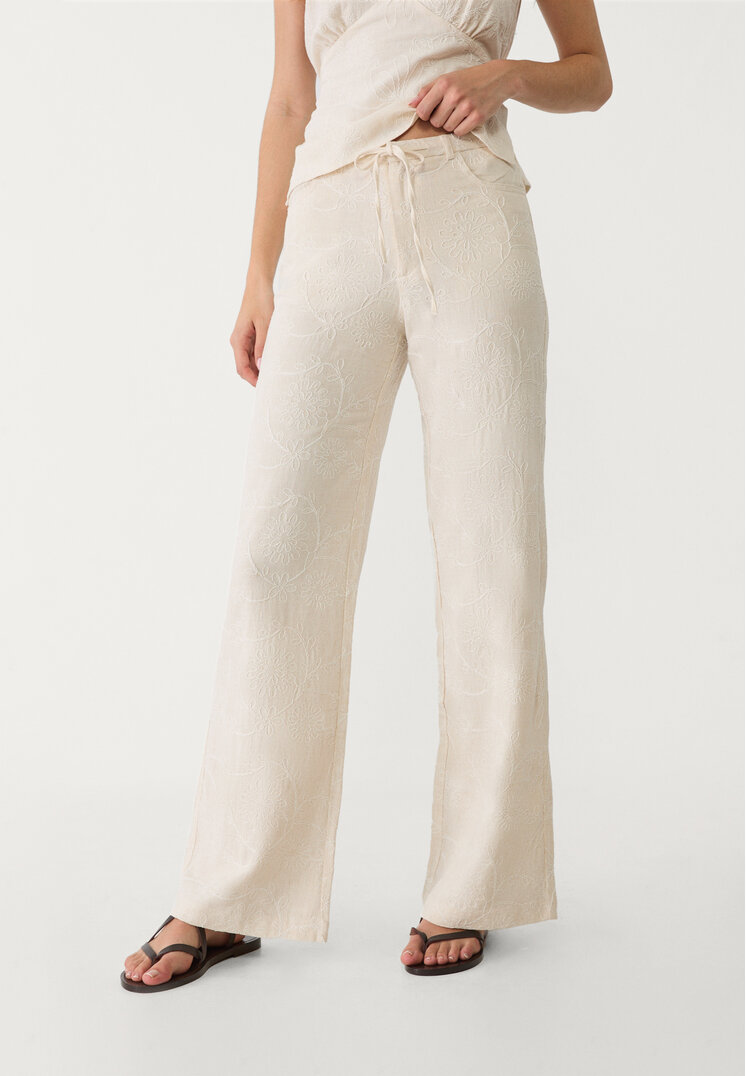 pantalon straight bordados con lino